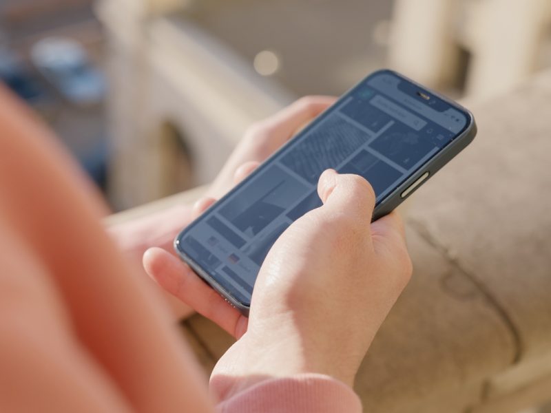 mobile_phone_hand